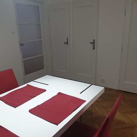 Newly Refurbished Central Прага Екстериор снимка